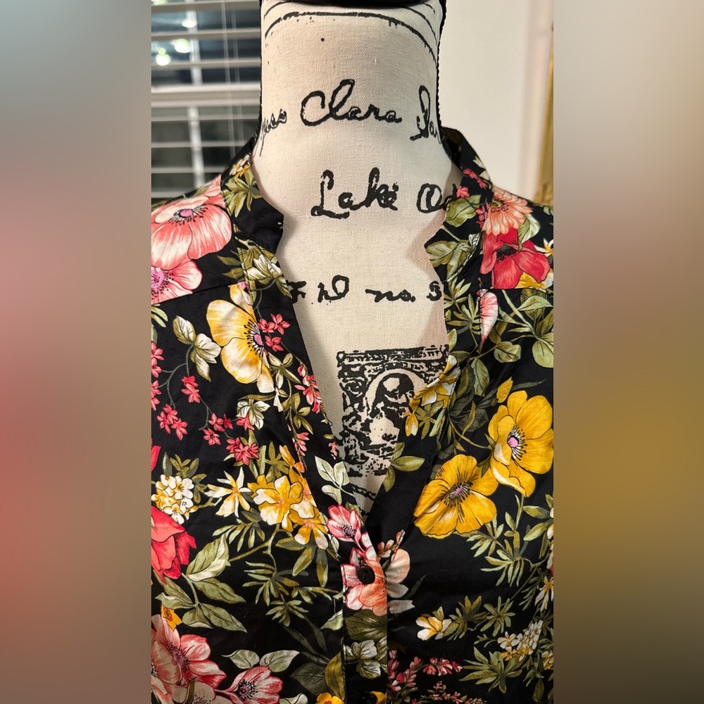 Zara Basic Collection Flowered Top M Beautiful Vi… - image 4